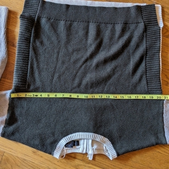 Tahari Medium Knit Color‎ Block Knit Sweater w/ Zipper Close on Back - Picture 8 of 10